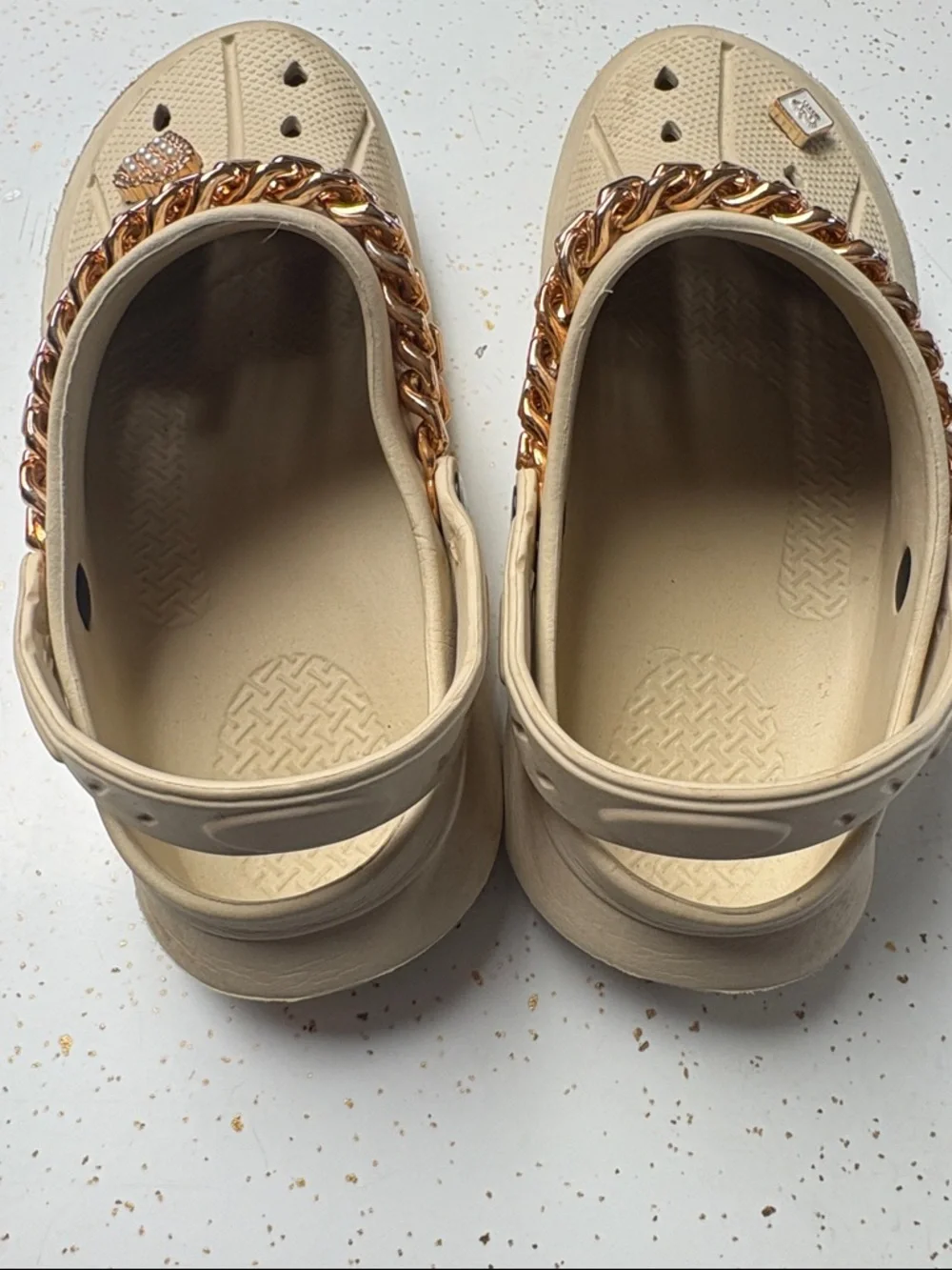Fancy clogs - Picture 3 of 4